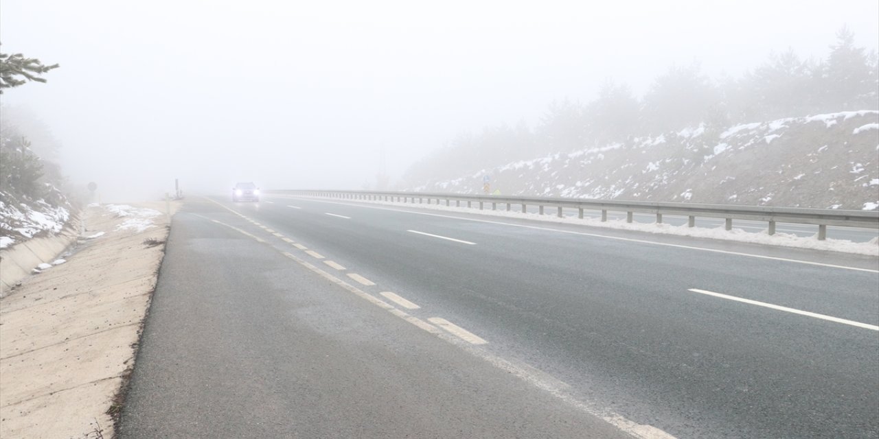 Kastamonu'da sis ulaşımı olumsuz etkiliyor