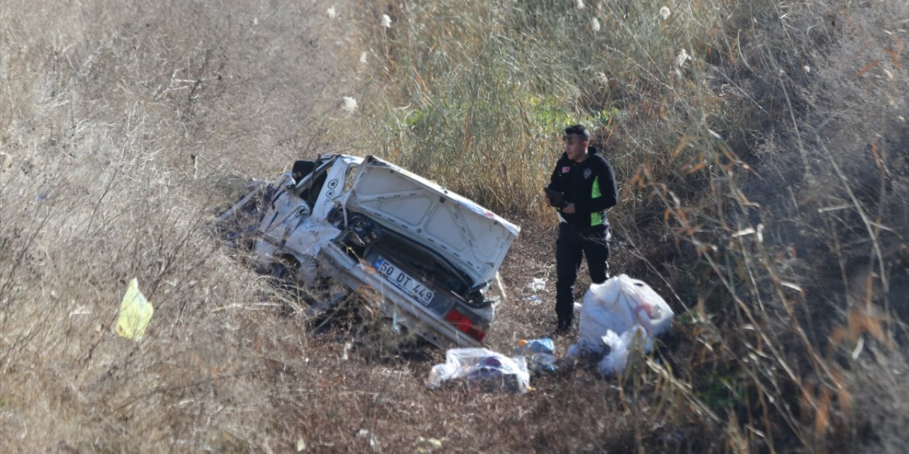 Şanlıurfa'da sulama kanalına devrilen otomobildeki 5 kişi yaralandı