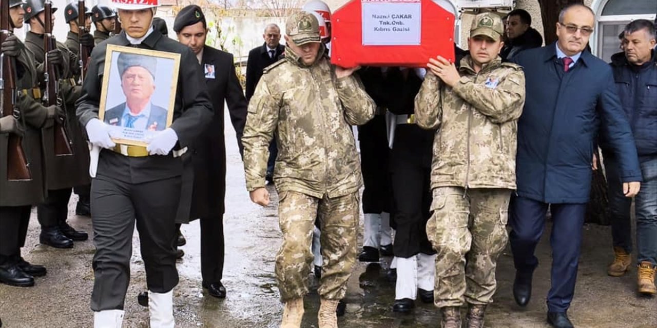 Kıbrıs gazisi Nazmi Çakar, memleketi Kırklareli'nde son yolculuğuna uğurlandı