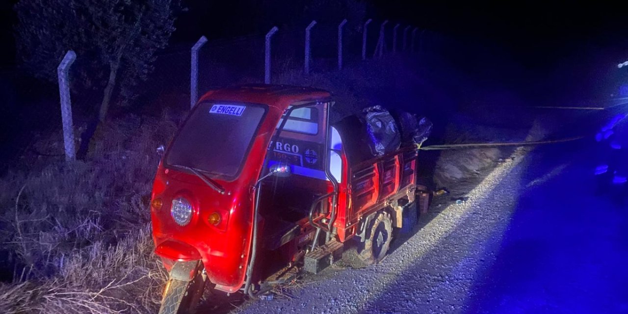 Manisa'da beton direğe çarpan motosikletin engelli sürücüsü öldü