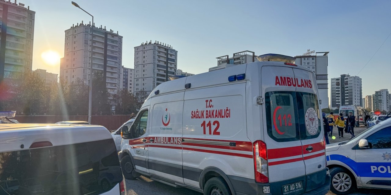 Diyarbakır'da inşaattan düşen işçi hayatını kaybetti