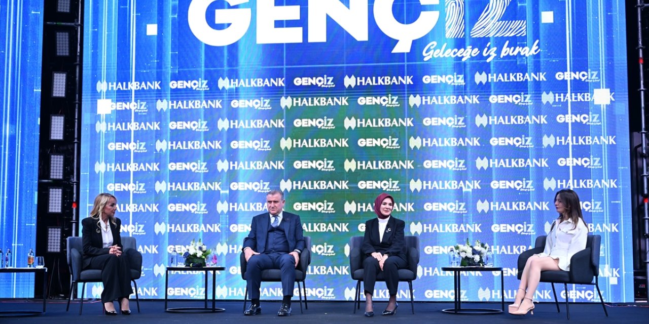 Gençlik ve Spor Bakanı Bak, "Halkbank Gençİz Zirvesi"nde konuştu: