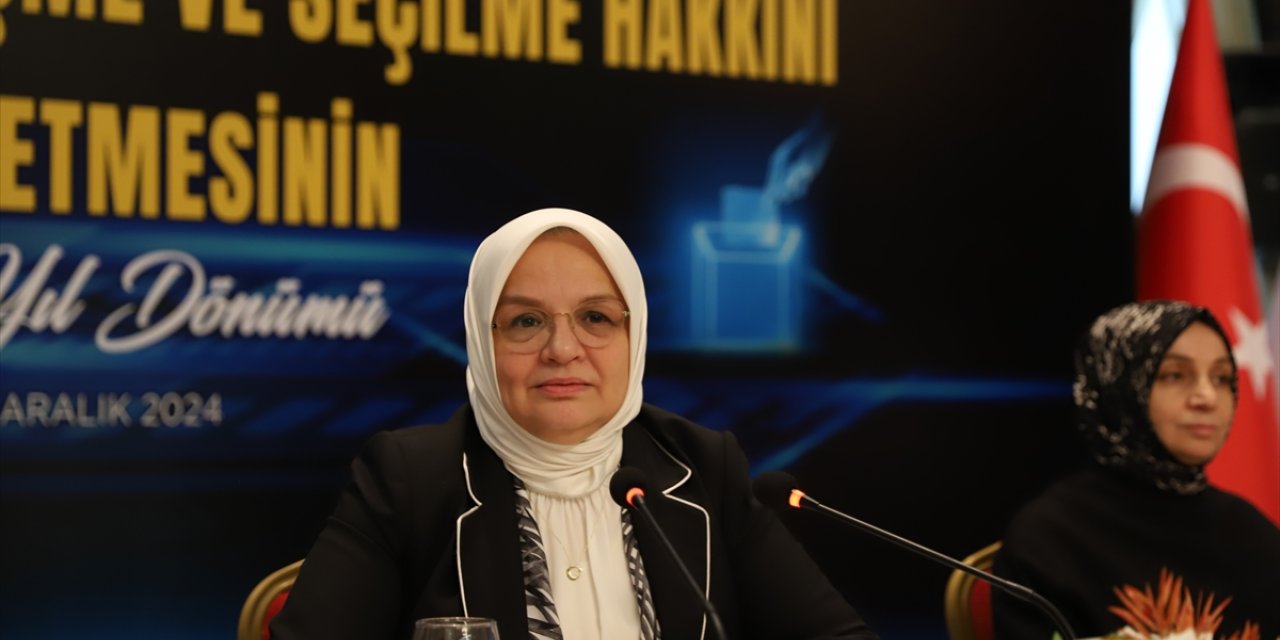 AK Parti Kadın Kollarından kadınların seçilme hakkını elde etmesinin 90. yılına özel toplantı