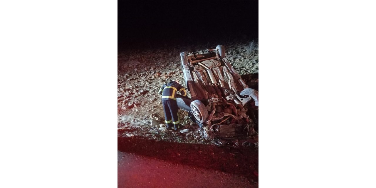 Mardin'de devrilen otomobildeki 7 kişi yaralandı