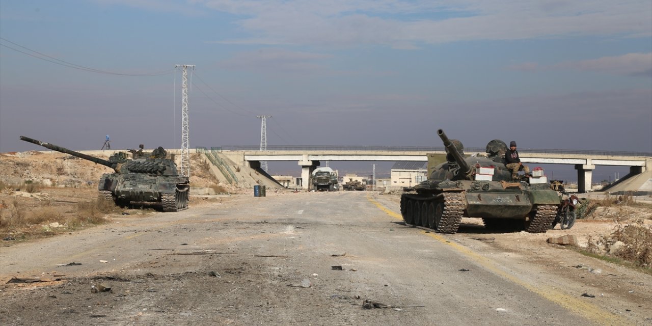 GÜNCELLEME 2 - Hama'da Esed rejimi güçleriyle çatışan rejim karşıtı gruplar, 20 köyü daha kontrolüne aldı