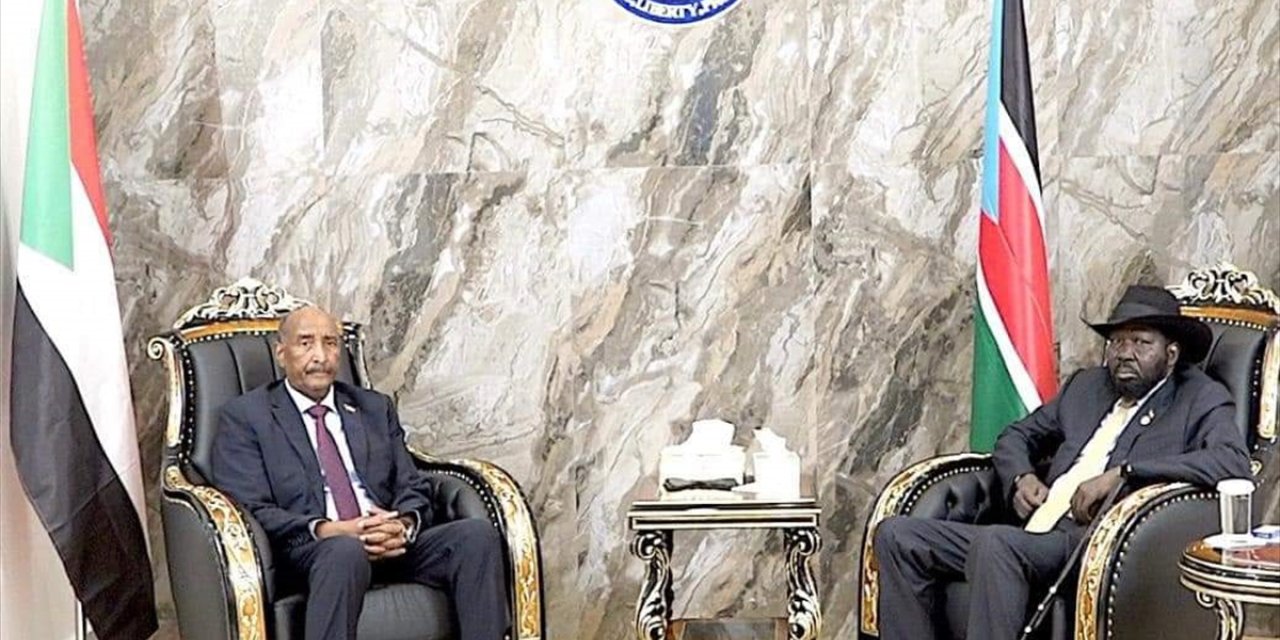 Sudan ve Güney Sudan liderleri bir araya geldi