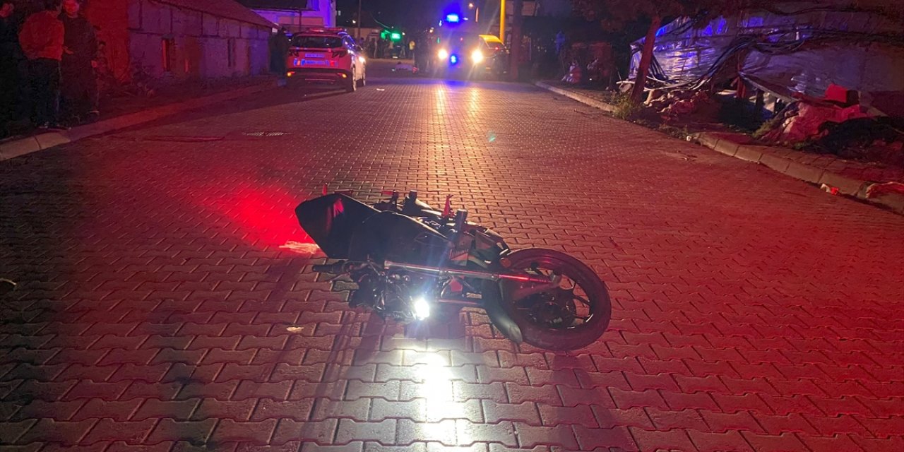 Muğla'da refüje çarpan motosikletin sürücüsü öldü