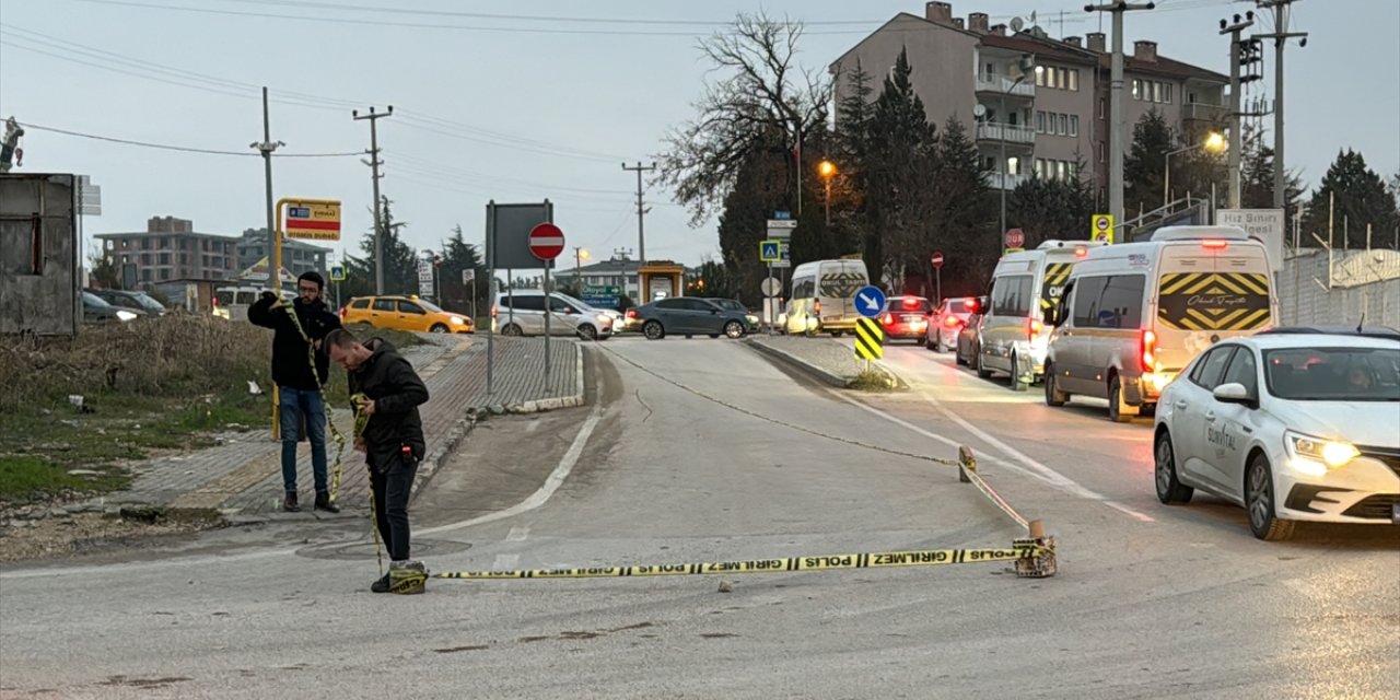 Bursa'da cezaevindeki arkadaşını ziyaret ettikten sonra silahlı saldırıya uğrayan kişi yaralandı