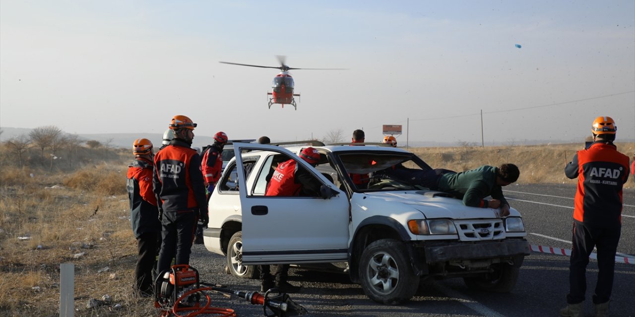 Van'da arama kurtarma tatbikatları gerçekleştirildi