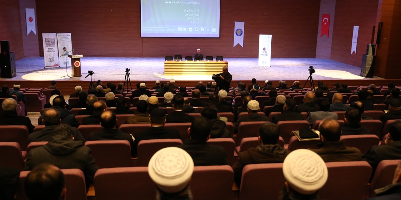 Diyarbakır'da "Uluslararası Akademi-Medrese Buluşmaları" düzenlendi