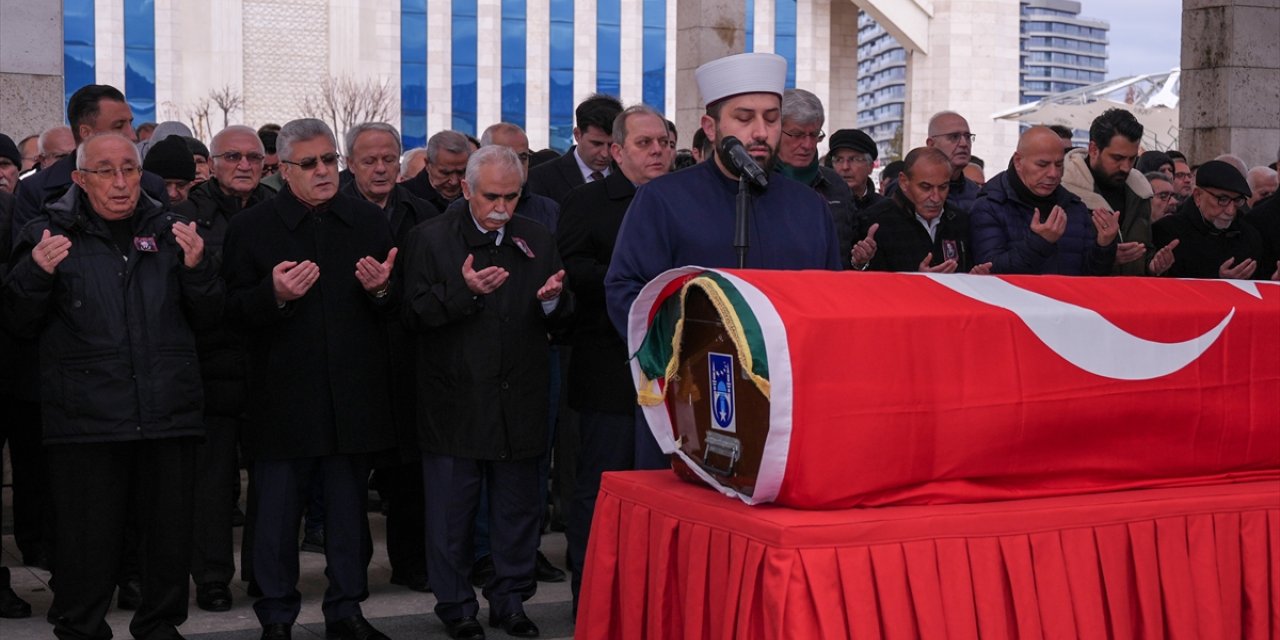 Eski AYM Başkanvekili ve eski Uyuşmazlık Mahkemesi Başkanı Üstün son yolculuğuna uğurlandı