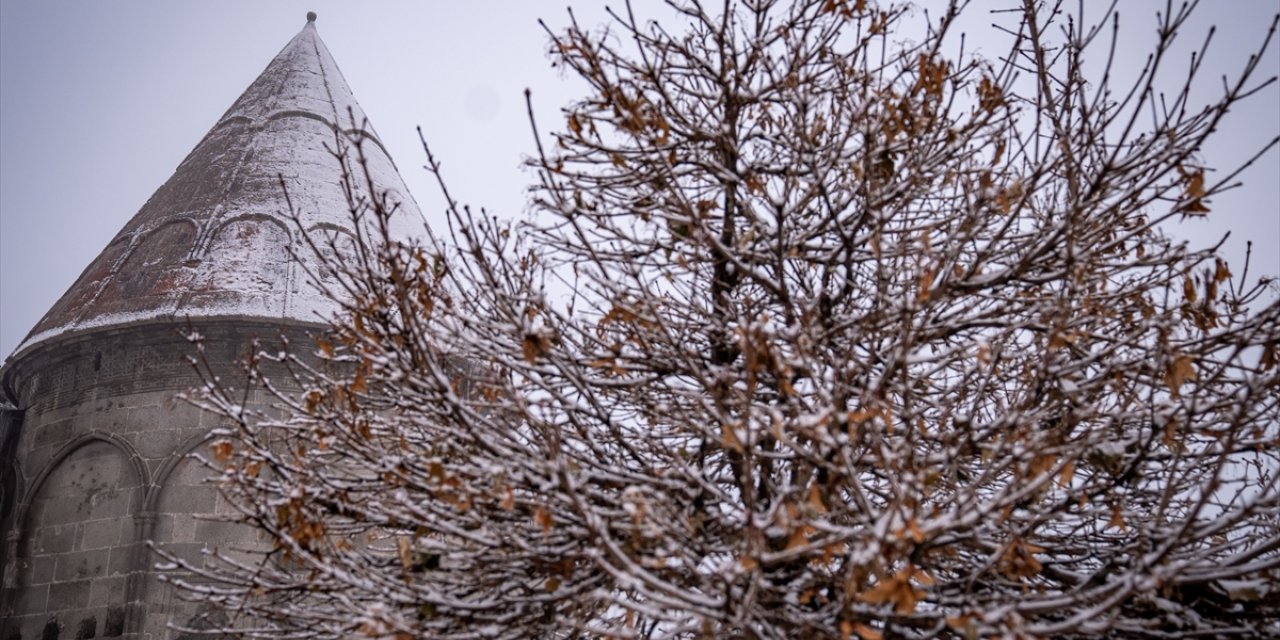 Erzurum, Ağrı, Ardahan ve Kars yeniden beyaza büründü