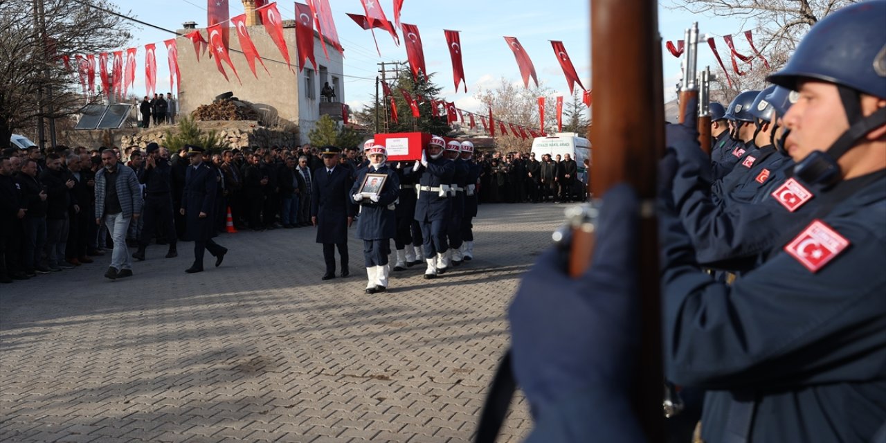 Şehit Astsubay Kıdemli Çavuş Hüseyin İpek Nevşehir'de son yolculuğuna uğurlandı