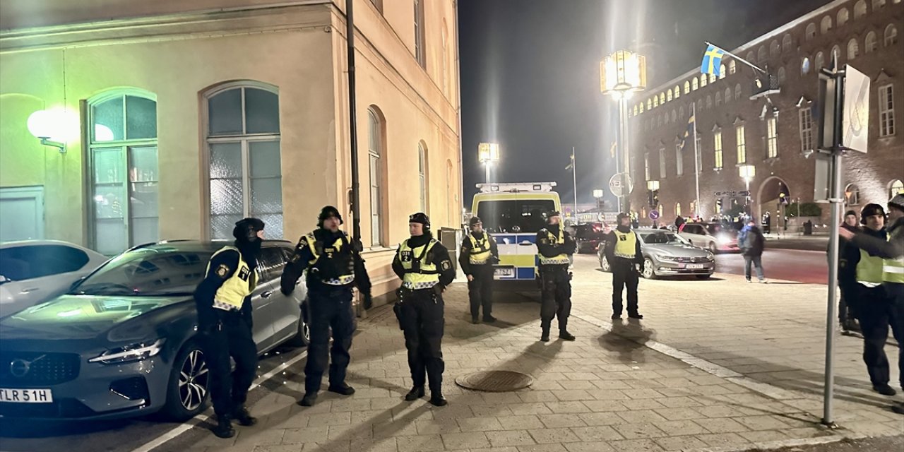 İsveç'te Nobel yemeği sırasında İsrail protesto edildi