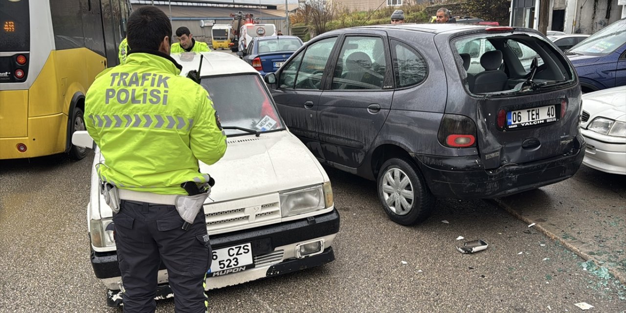 Karabük'te polisin "dur" ihtarına uymayan ehliyetsiz sürücü kovalamacayla yakalandı