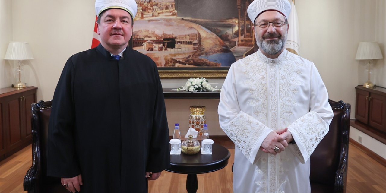 Diyanet İşleri Başkanı Erbaş, Polonya Müslümanları Dini İdare Başkanı Miskiyeviç ile görüştü