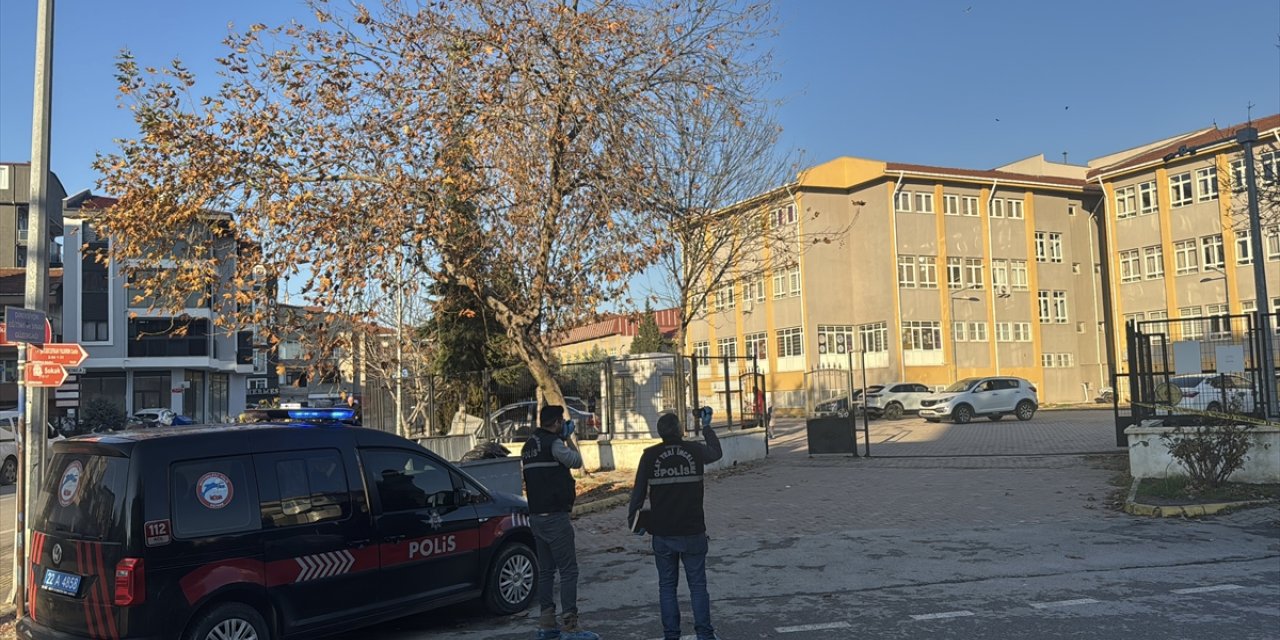 Edirne'de çıkan kavgada lise öğrencisi bıçakla yaralandı