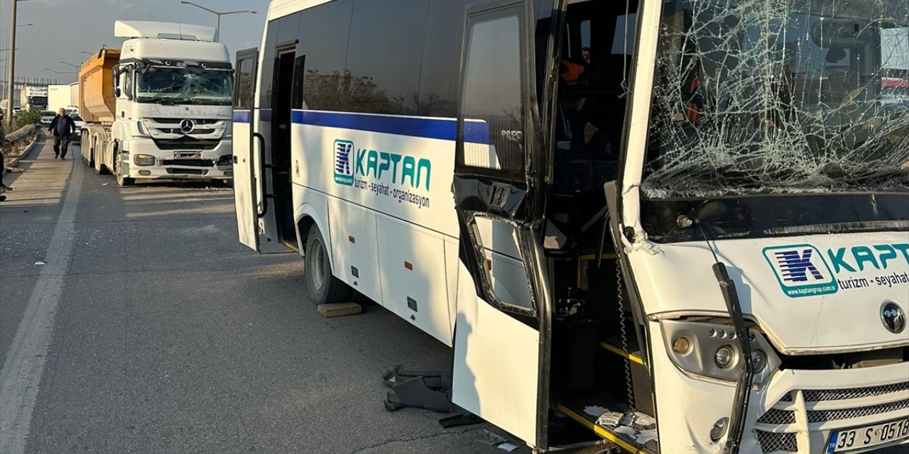 Mersin'de zincirleme trafik kazasında 5 kişi yaralandı