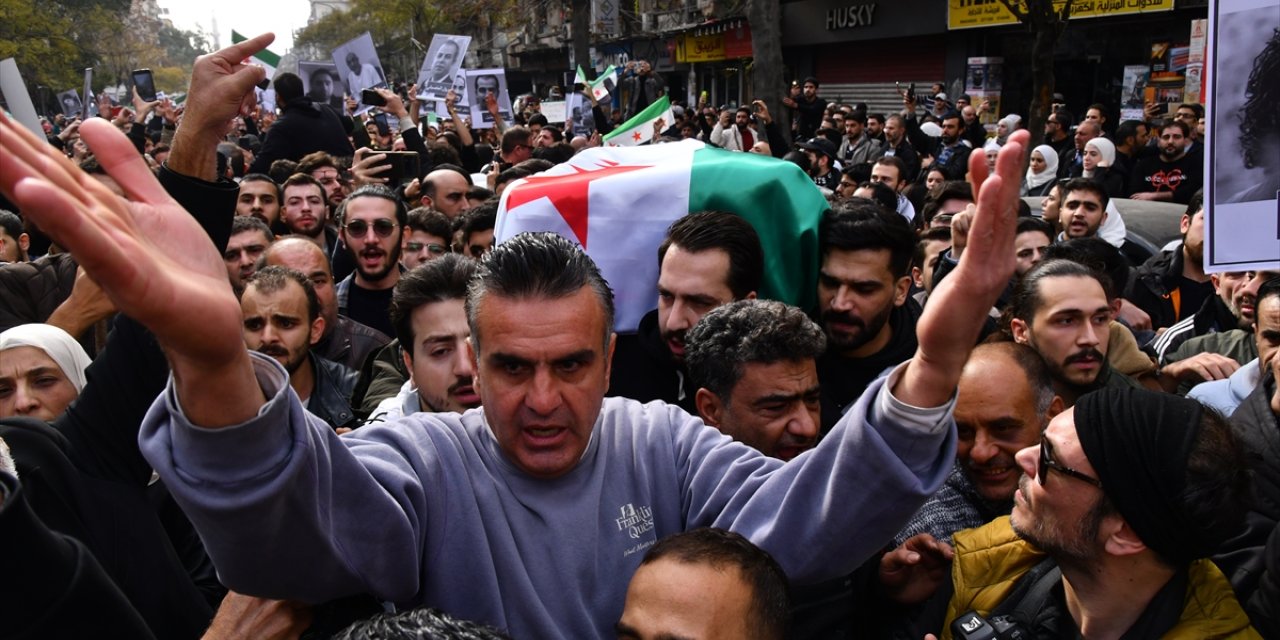 Suriye'de işkence altında ölen aktivist Hamada için Şam'da cenaze töreni yapıldı