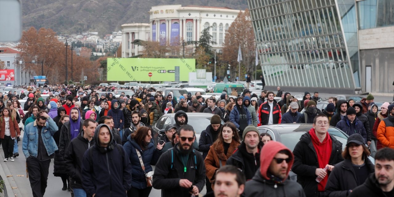 Avrupa Parlamentosu heyeti Tiflis'te AB yanlısı gösterilere katıldı