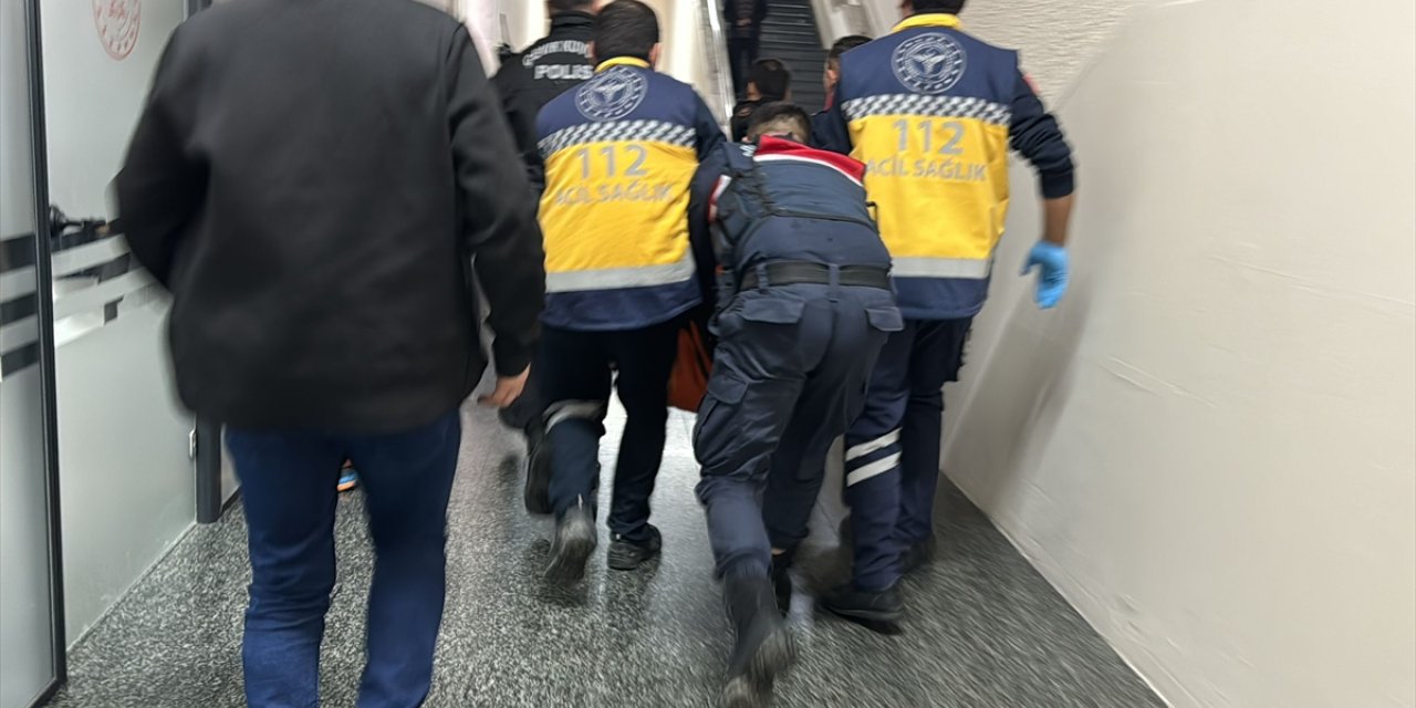 Bursa'da duruşma salonunda silahla ateş açıldı