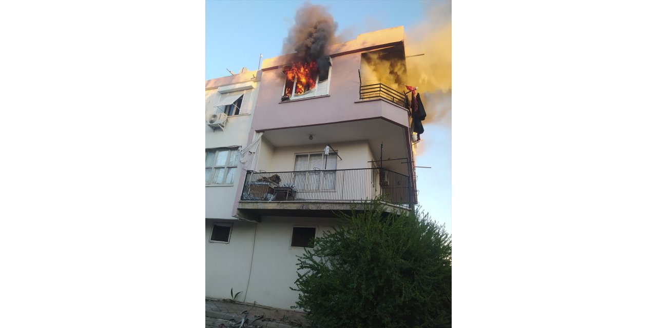 Antalya’da evde çıkan yangın söndürüldü