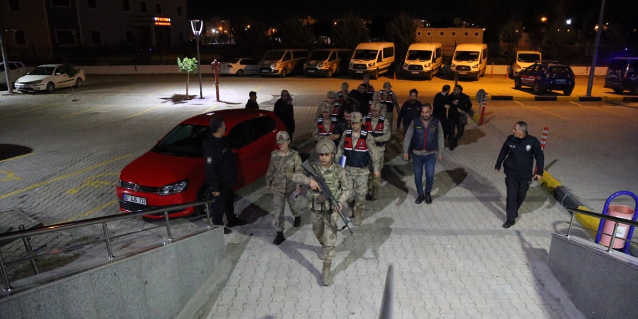 Hatay'da aynı aileden 4 kişinin öldüğü zehirlenmeyle ilgili 2 kişi tutuklandı