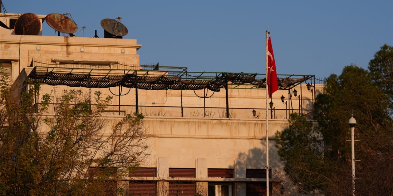 Türkiye'nin Şam Büyükelçiliği 12 yıl aradan sonra faaliyetlerine başladı