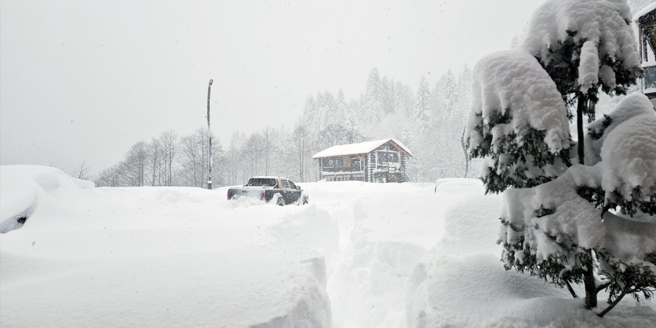 Doğu Karadeniz'de kar ve soğuk hava etkili oluyor