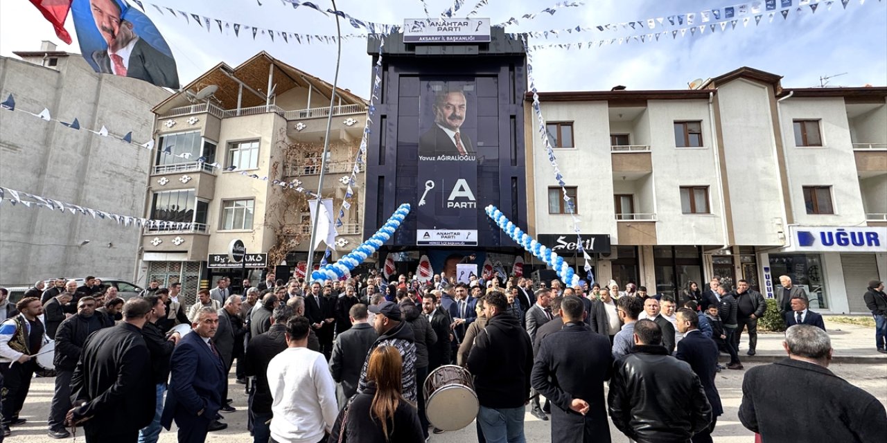 Anahtar Parti Genel Başkanı Ağıralioğlu, Aksaray'da partililerle buluştu