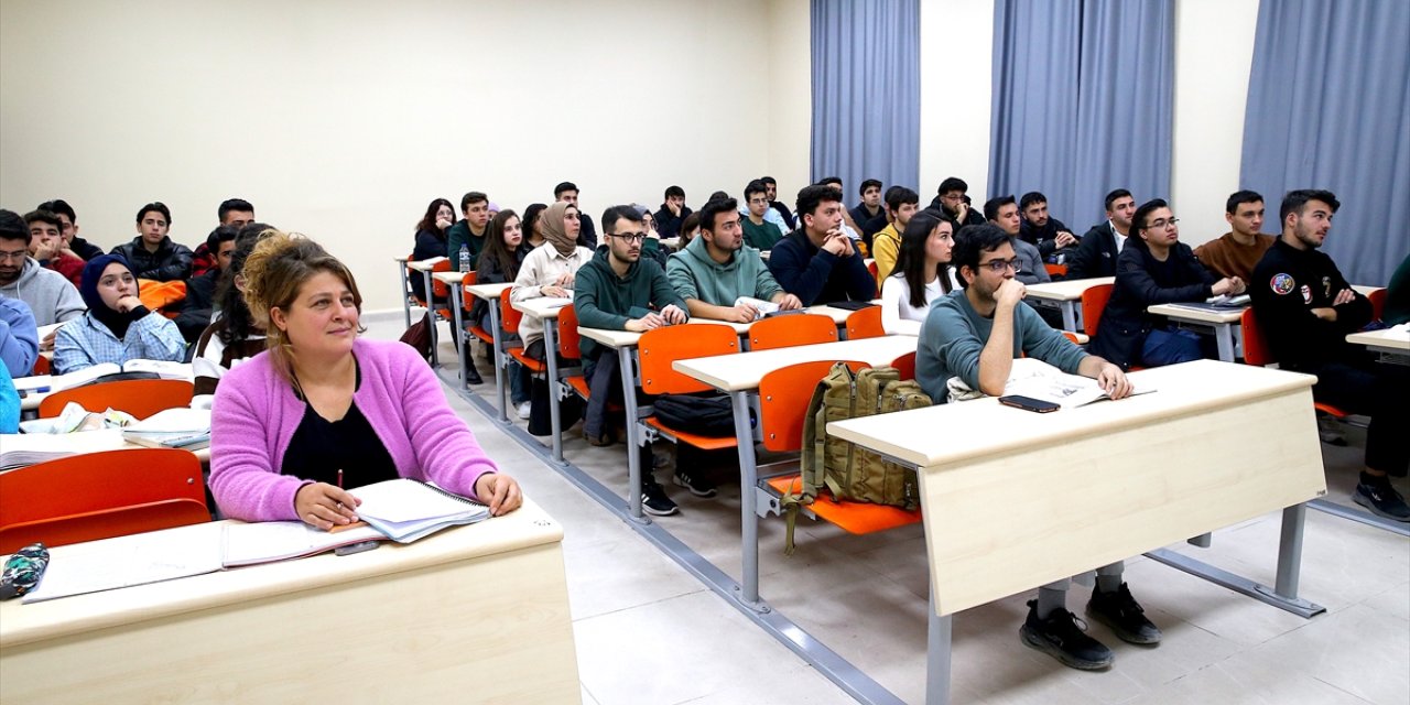 Hatay Mustafa Kemal Üniversitesinde yüz yüze eğitim, merkezi derslikle kolaylaştı