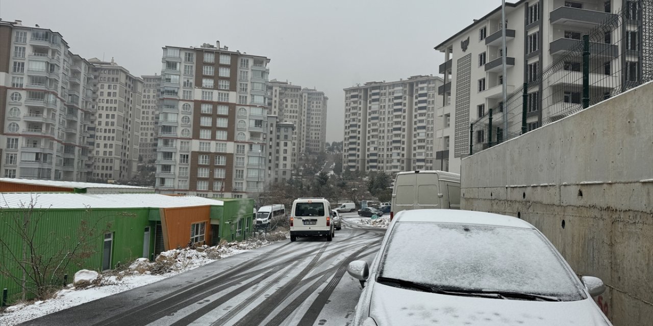 Malatya'da kar yağışı etkili oldu