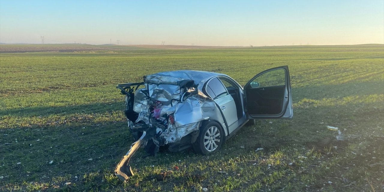 Kırklareli'nde tır ile otomobilin çarpıştığı kazada 1 kişi öldü