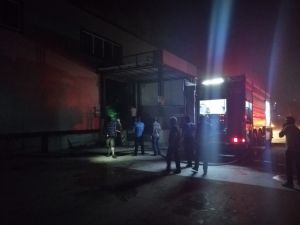 Bursa'da cam fabrikasının deposunda yangın çıktı