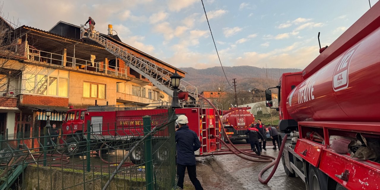 Bartın'da çıkan yangında 2 evde hasar oluştu