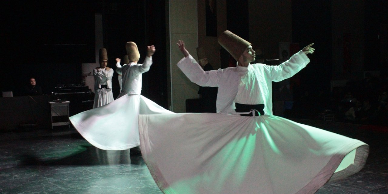 İzmir'de Hazreti Mevlana'nın 751. Vuslat Yıldönümü nedeniyle anma töreni düzenlendi