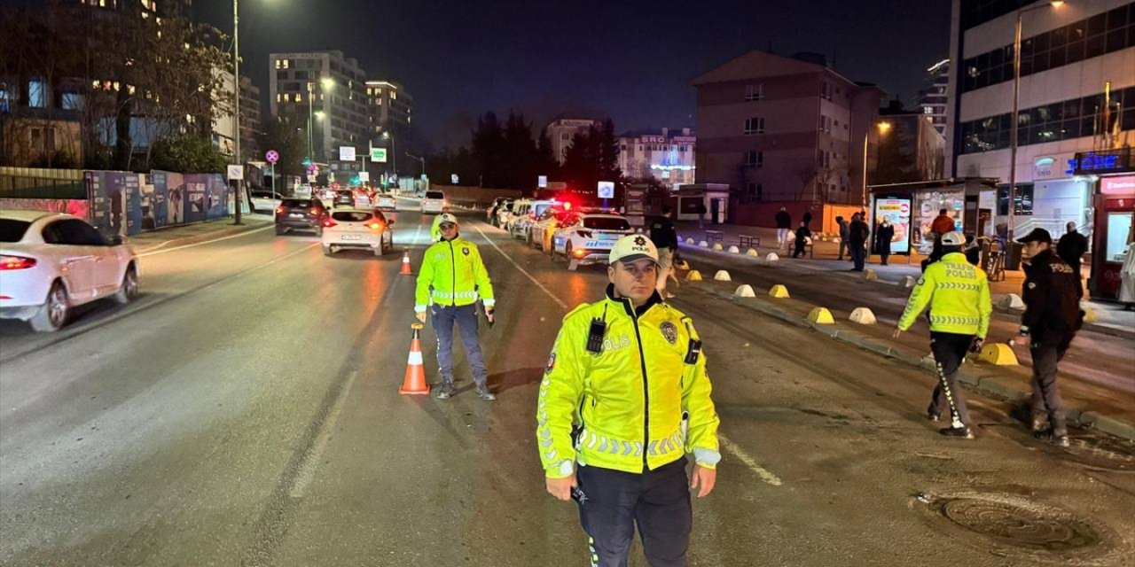 İstanbul Emniyet Müdürü Yıldız Küçükçekmece'deki asayiş uygulamasını denetledi