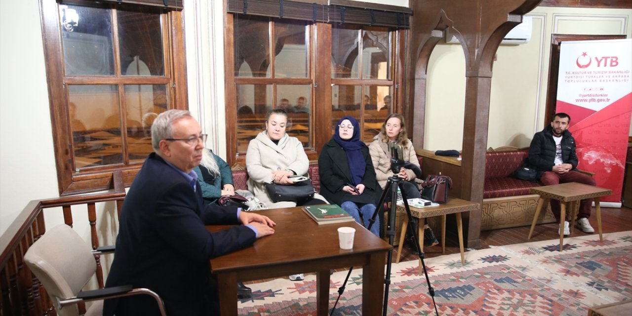 Edirne'de "Balkanlar ve Edirne" söyleşisi düzenlendi