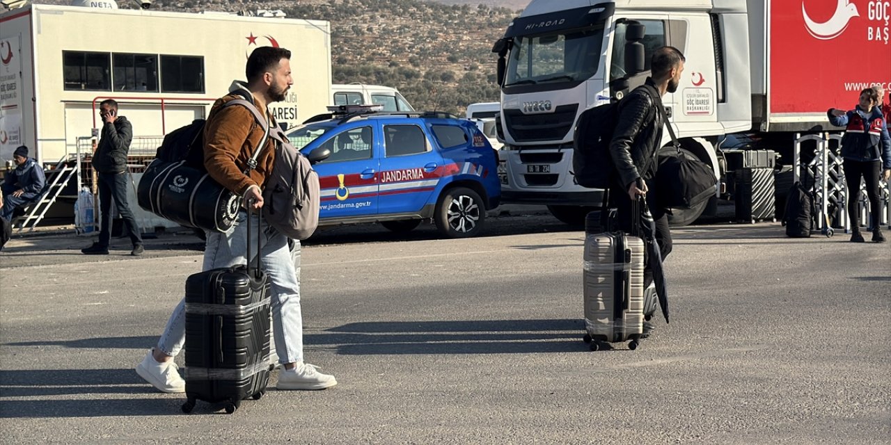 Suriyelilerin Hatay'daki sınır kapılarından ülkelerine dönüşü sürüyor