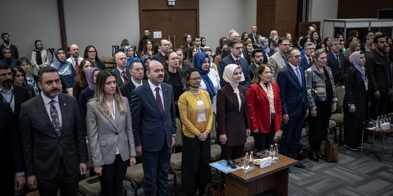 Bakan Göktaş, Ailenin Güçlendirilmesi ve Dinamik Nüfus Yapısı Sempozyumu'nda konuştu: