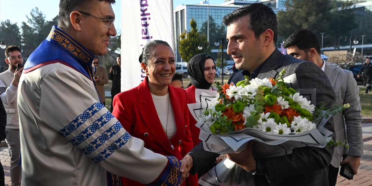 Selçuk Bayraktar, Burdur MAKÜ'de Fahri Doktora Tevcih Töreni'nde konuştu: