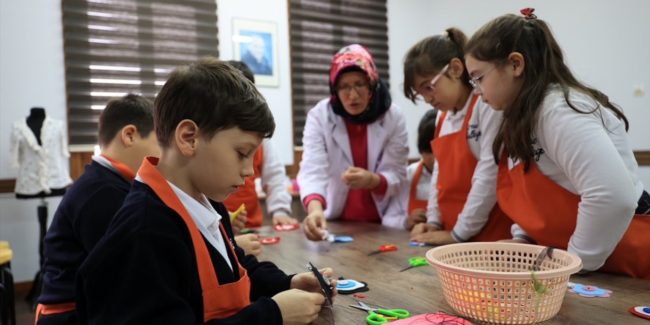 Edirne'de ilkokul öğrencileri "ev işlerini" öğreniyor