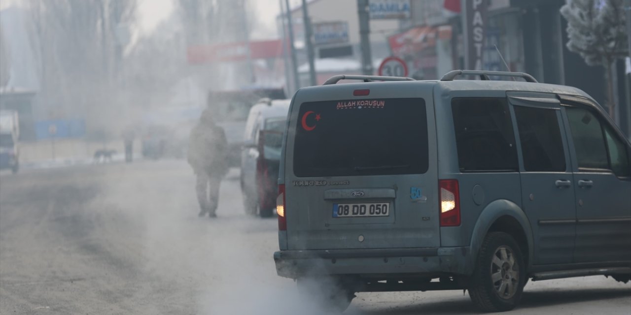 Ardahan sıfırın altında 23,3 dereceyle Türkiye'nin en soğuk ili oldu