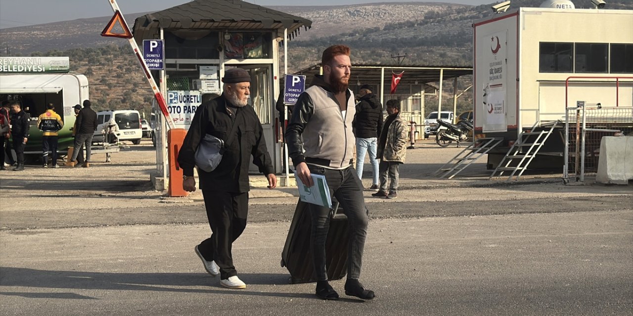 Suriyelilerin Hatay'daki sınır kapılarından ülkelerine dönüşü sürüyor