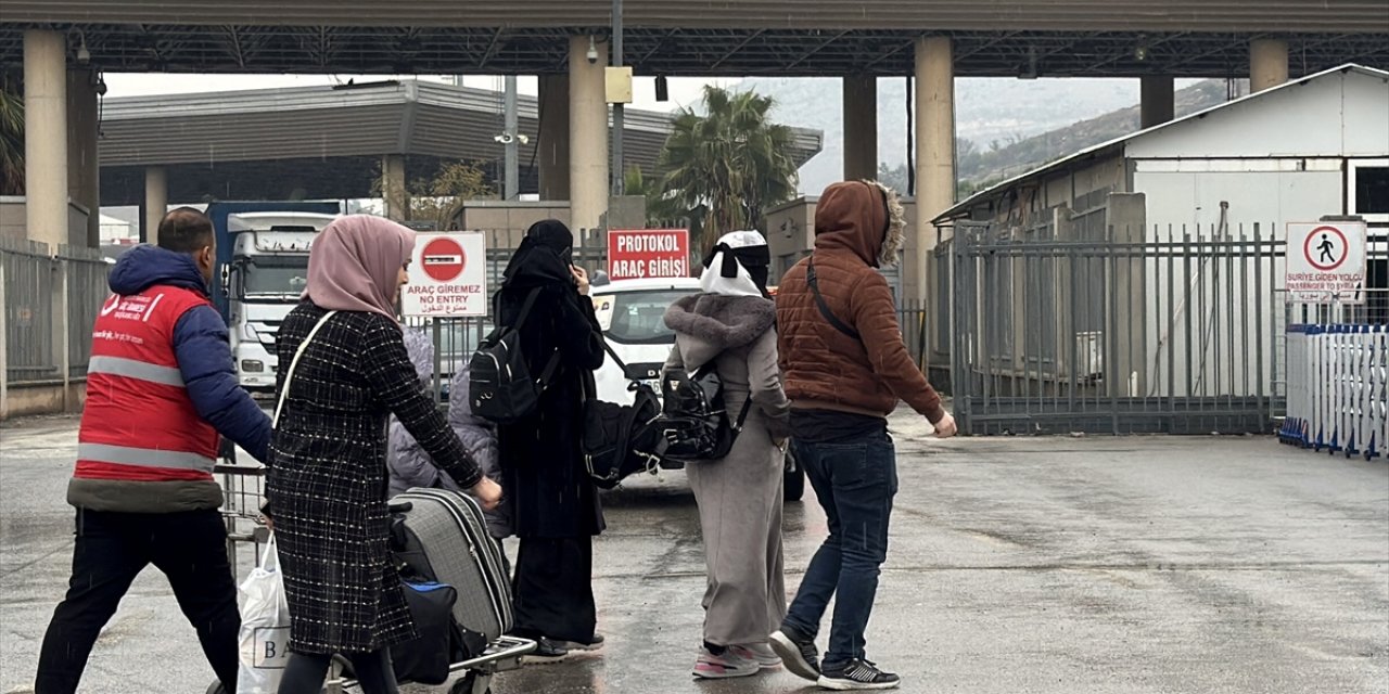 Suriyelilerin Hatay'daki sınır kapılarından ülkelerine dönüşü sürüyor