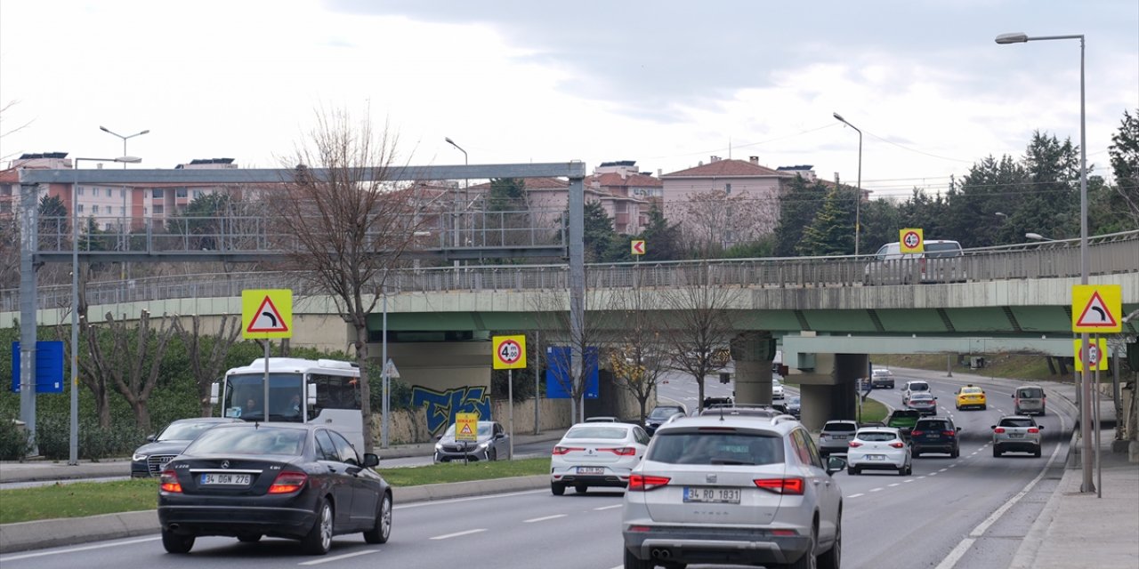 Bakırköy'de kazalarla gündeme gelen alt geçit için tır sürücülerine uyarı