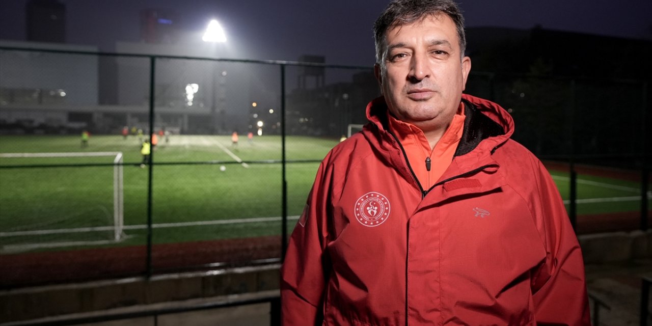 İzmir'de Dünya Kardeşliği Futbol Turnuvası başladı