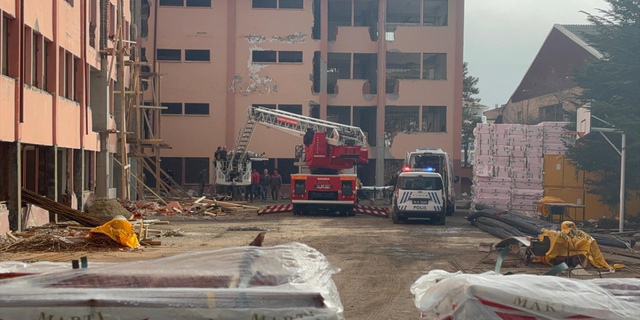 Bolu'da inşaat iskelesinden düşen işçi yaralandı