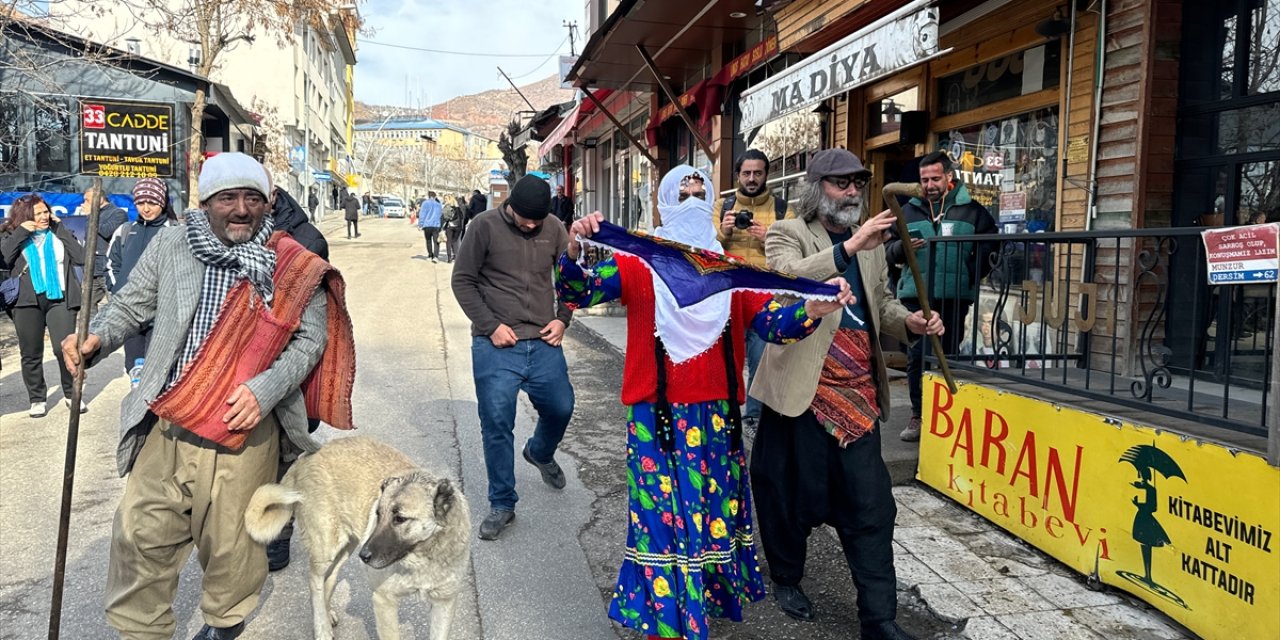 Tunceli'de yeni yılın gelişi kaybolmaya yüz tutmuş "Gağan" geleneğiyle kutlandı