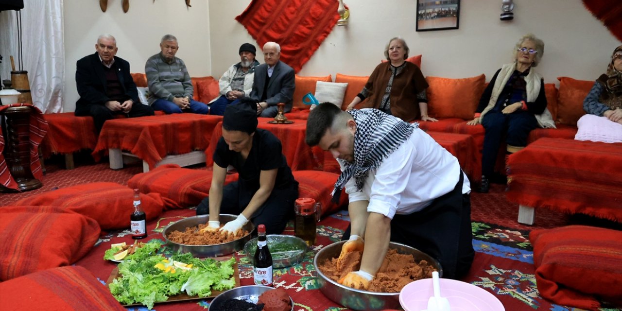 Edirne'de huzurevi sakinleri için "sıra gecesi" düzenlendi